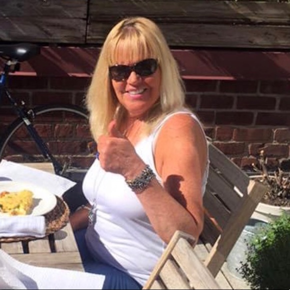 Meet your Posher, Cynthia - Picture 1 of 1